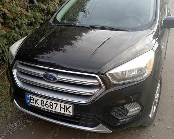 Черный Форд Эскейп, объемом двигателя 1.5 л и пробегом 223 тыс. км за 11500 $, фото 1 на Automoto.ua