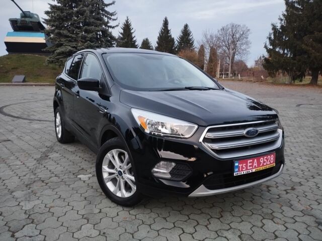 Черный Форд Эскейп, объемом двигателя 1.5 л и пробегом 220 тыс. км за 10300 $, фото 1 на Automoto.ua