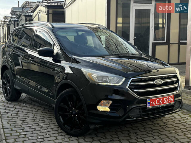 Черный Форд Эскейп, объемом двигателя 1.5 л и пробегом 151 тыс. км за 11990 $, фото 1 на Automoto.ua