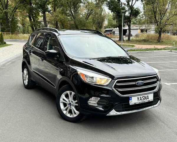 Форд Ескейп 2017 у Чернігові на Automoto.ua Чорний Форд Ескейп, об'ємом двигуна 1.5 л та пробігом 150 тис. км за 13500 $, фото 1 на Automoto.ua