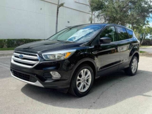 Чорний Форд Ескейп, об'ємом двигуна 1.5 л та пробігом 67 тис. км за 7000 $, фото 1 на Automoto.ua