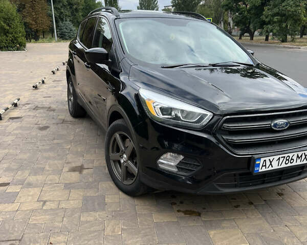 Чорний Форд Ескейп, об'ємом двигуна 2 л та пробігом 158 тис. км за 14800 $, фото 1 на Automoto.ua