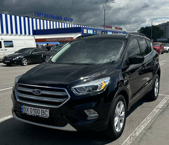 Чорний Форд Ескейп, об'ємом двигуна 2 л та пробігом 125 тис. км за 13999 $, фото 1 на Automoto.ua