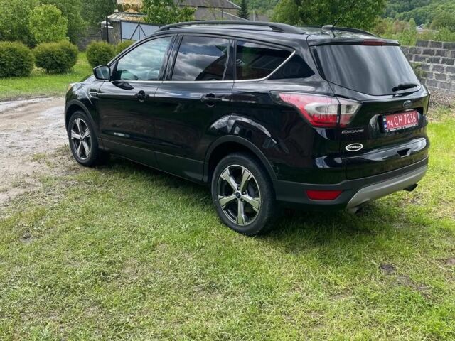 Черный Форд Эскейп, объемом двигателя 1.5 л и пробегом 240 тыс. км за 10400 $, фото 1 на Automoto.ua