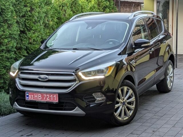 Чорний Форд Ескейп, об'ємом двигуна 1.5 л та пробігом 200 тис. км за 11900 $, фото 1 на Automoto.ua