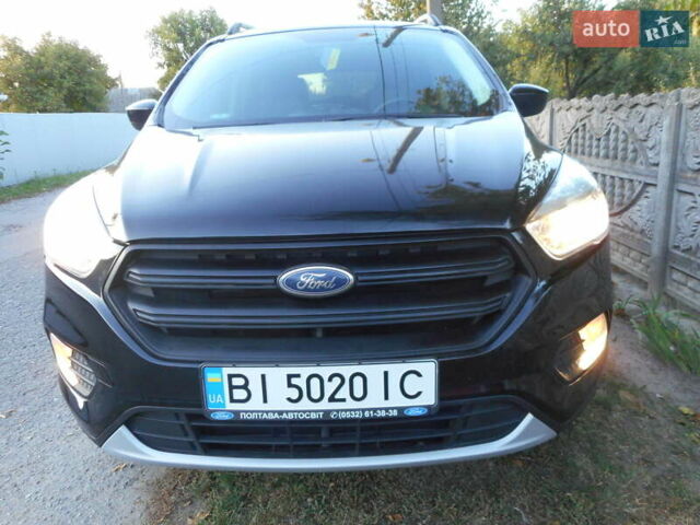 Форд Эскейп 2017 в Пирятине на Automoto.ua Черный Форд Эскейп, объемом двигателя 1.5 л и пробегом 122 тыс. км за 12880 $, фото 1 на Automoto.ua