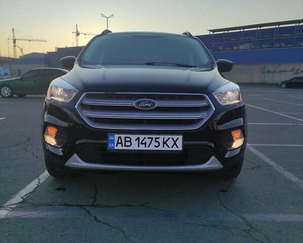 Черный Форд Эскейп, объемом двигателя 1.5 л и пробегом 119 тыс. км за 14500 $, фото 1 на Automoto.ua