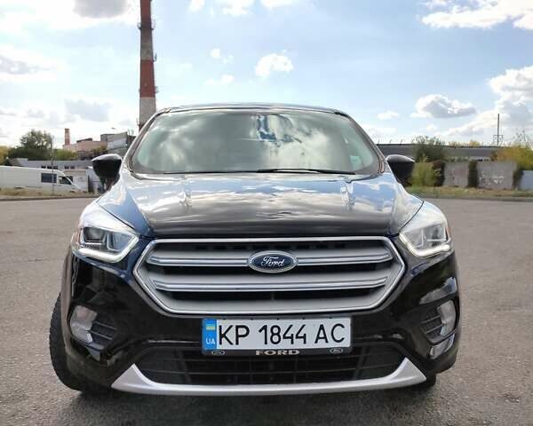 Черный Форд Эскейп, объемом двигателя 1.5 л и пробегом 115 тыс. км за 13500 $, фото 1 на Automoto.ua