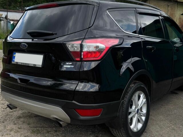 Чорний Форд Ескейп, об'ємом двигуна 1.5 л та пробігом 77 тис. км за 14000 $, фото 1 на Automoto.ua