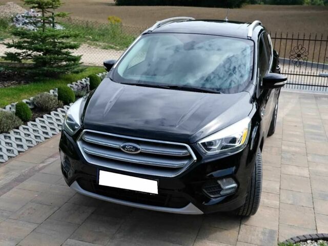 Черный Форд Эскейп, объемом двигателя 2 л и пробегом 89 тыс. км за 9000 $, фото 1 на Automoto.ua