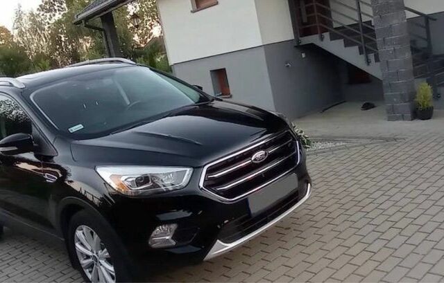 Черный Форд Эскейп, объемом двигателя 2 л и пробегом 98 тыс. км за 8900 $, фото 1 на Automoto.ua