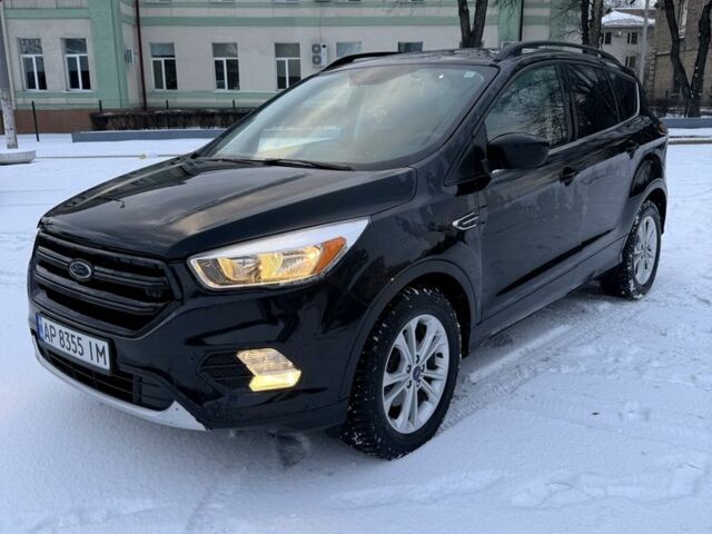 Черный Форд Эскейп, объемом двигателя 1.5 л и пробегом 129 тыс. км за 12500 $, фото 1 на Automoto.ua