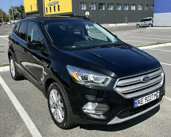 Чорний Форд Ескейп, об'ємом двигуна 1.5 л та пробігом 87 тис. км за 15000 $, фото 1 на Automoto.ua