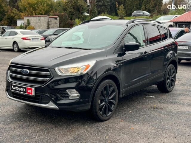 Чорний Форд Ескейп, об'ємом двигуна 1.5 л та пробігом 147 тис. км за 14390 $, фото 1 на Automoto.ua