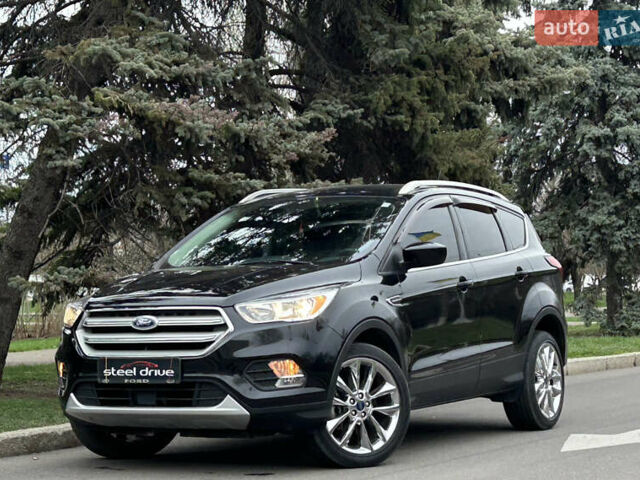 Черный Форд Эскейп, объемом двигателя 1.5 л и пробегом 34 тыс. км за 15999 $, фото 1 на Automoto.ua