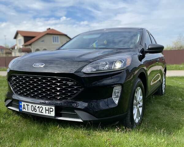 Чорний Форд Ескейп, об'ємом двигуна 1.5 л та пробігом 51 тис. км за 18600 $, фото 1 на Automoto.ua
