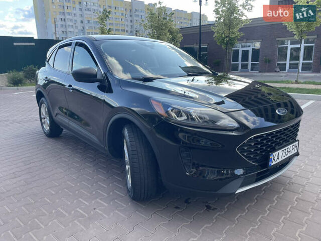Чорний Форд Ескейп, об'ємом двигуна 1.5 л та пробігом 106 тис. км за 18499 $, фото 1 на Automoto.ua