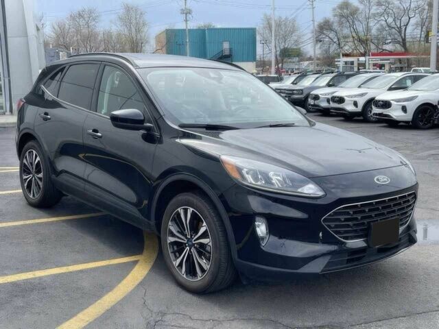 Черный Форд Эскейп, объемом двигателя 2 л и пробегом 19 тыс. км за 12400 $, фото 1 на Automoto.ua