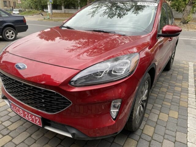 Червоний Форд Ескейп, об'ємом двигуна 2.5 л та пробігом 15 тис. км за 19900 $, фото 1 на Automoto.ua