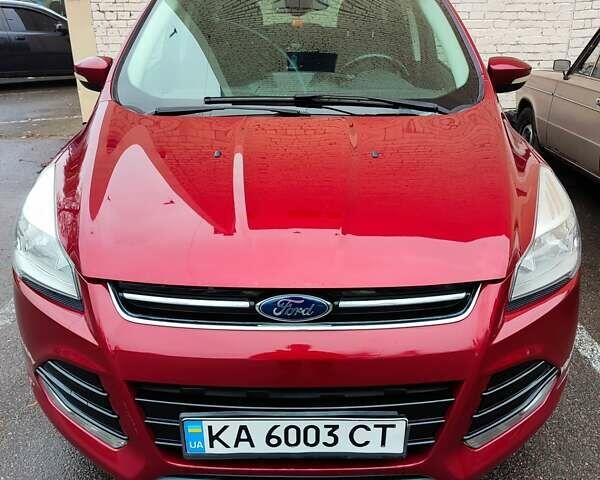 Красный Форд Эскейп, объемом двигателя 2 л и пробегом 178 тыс. км за 10999 $, фото 1 на Automoto.ua