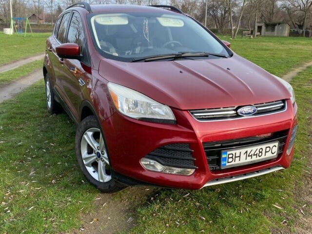 Красный Форд Эскейп, объемом двигателя 1.6 л и пробегом 144 тыс. км за 9000 $, фото 1 на Automoto.ua