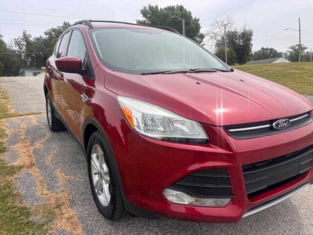 Красный Форд Эскейп, объемом двигателя 1.6 л и пробегом 86 тыс. км за 9200 $, фото 1 на Automoto.ua