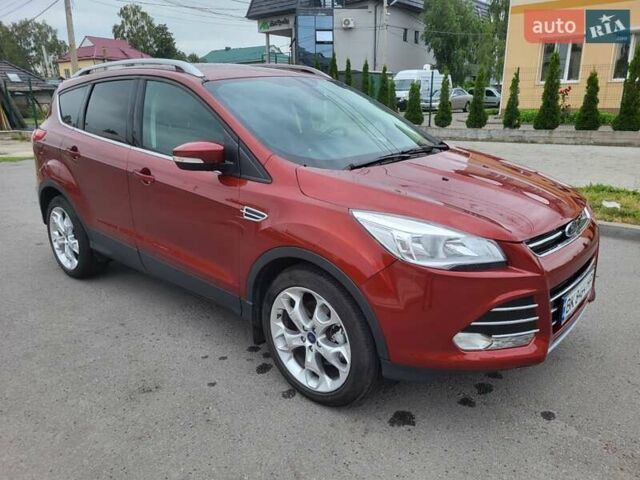 Красный Форд Эскейп, объемом двигателя 2 л и пробегом 59 тыс. км за 13000 $, фото 1 на Automoto.ua