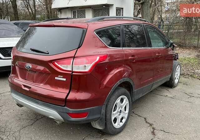 Красный Форд Эскейп, объемом двигателя 2 л и пробегом 167 тыс. км за 4900 $, фото 1 на Automoto.ua