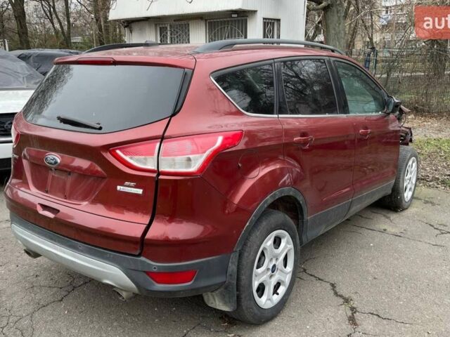 Красный Форд Эскейп, объемом двигателя 2 л и пробегом 167 тыс. км за 4900 $, фото 1 на Automoto.ua