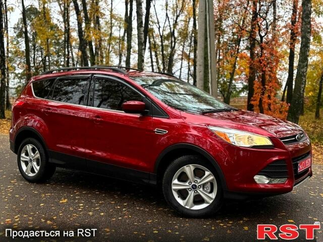 Форд Эскейп 2015 в Ахтырке на Automoto.ua Красный Форд Эскейп, объемом двигателя 2 л и пробегом 178 тыс. км за 11980 $, фото 1 на Automoto.ua
