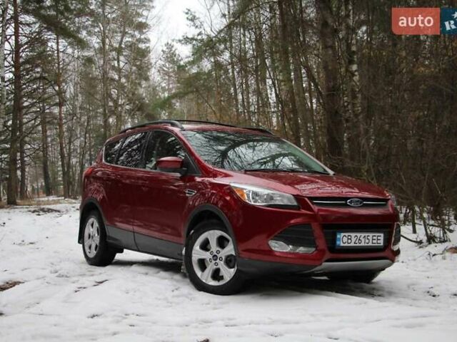 Красный Форд Эскейп, объемом двигателя 1.6 л и пробегом 88 тыс. км за 15500 $, фото 1 на Automoto.ua