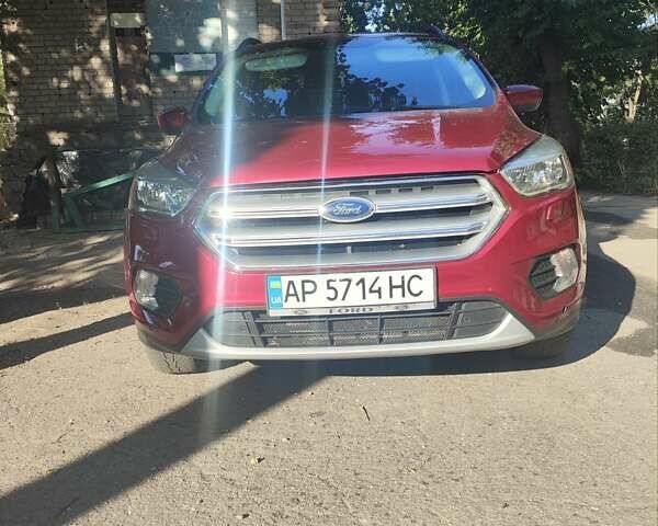 Красный Форд Эскейп, объемом двигателя 2 л и пробегом 118 тыс. км за 13000 $, фото 1 на Automoto.ua