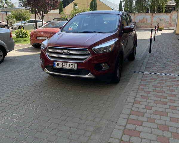 Красный Форд Эскейп, объемом двигателя 2 л и пробегом 162 тыс. км за 13000 $, фото 1 на Automoto.ua
