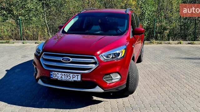 Красный Форд Эскейп, объемом двигателя 1.5 л и пробегом 40 тыс. км за 13100 $, фото 1 на Automoto.ua
