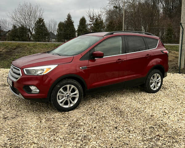 Червоний Форд Ескейп, об'ємом двигуна 1.5 л та пробігом 222 тис. км за 11999 $, фото 1 на Automoto.ua
