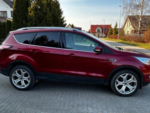 Красный Форд Эскейп, объемом двигателя 2 л и пробегом 108 тыс. км за 8900 $, фото 1 на Automoto.ua