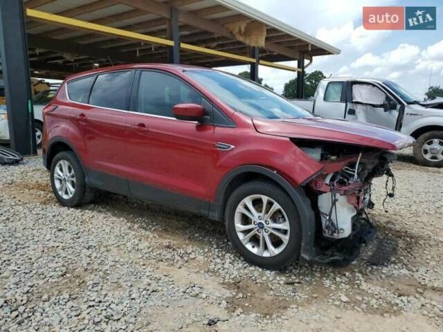 Красный Форд Эскейп, объемом двигателя 2 л и пробегом 156 тыс. км за 7900 $, фото 1 на Automoto.ua