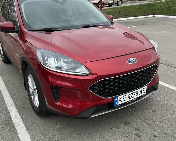 Красный Форд Эскейп, объемом двигателя 1.5 л и пробегом 41 тыс. км за 17200 $, фото 1 на Automoto.ua