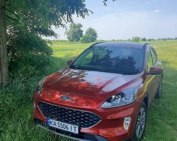 Красный Форд Эскейп, объемом двигателя 1.5 л и пробегом 6 тыс. км за 25700 $, фото 1 на Automoto.ua