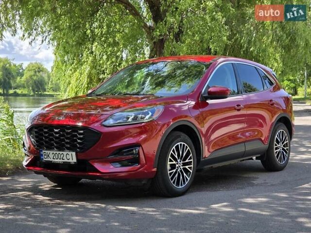 Красный Форд Эскейп, объемом двигателя 2.5 л и пробегом 39 тыс. км за 24500 $, фото 1 на Automoto.ua