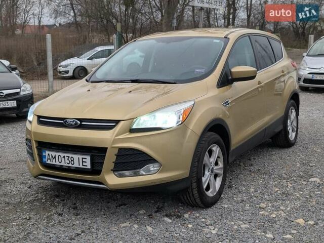 Желтый Форд Эскейп, объемом двигателя 1.6 л и пробегом 191 тыс. км за 8550 $, фото 1 на Automoto.ua