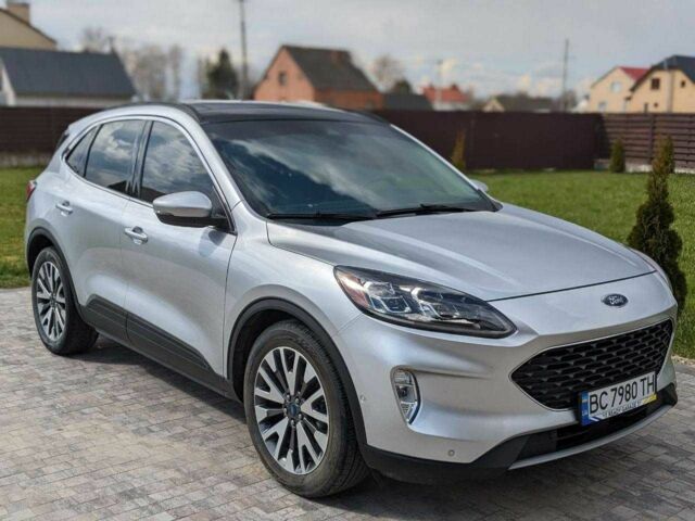 Серый Форд Эскейп, объемом двигателя 2.5 л и пробегом 119 тыс. км за 15000 $, фото 1 на Automoto.ua