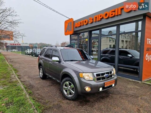 Серый Форд Эскейп, объемом двигателя 2.97 л и пробегом 210 тыс. км за 8500 $, фото 1 на Automoto.ua
