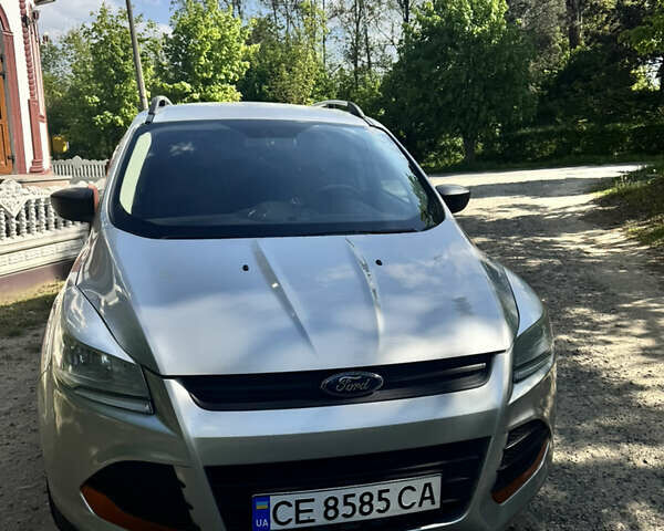 Серый Форд Эскейп, объемом двигателя 2.5 л и пробегом 260 тыс. км за 9900 $, фото 1 на Automoto.ua