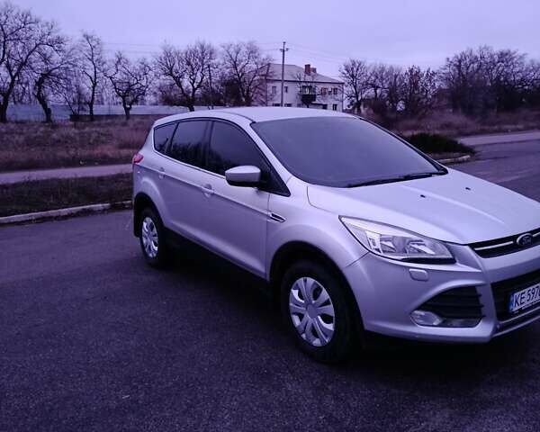 Серый Форд Эскейп, объемом двигателя 2 л и пробегом 295 тыс. км за 12000 $, фото 1 на Automoto.ua