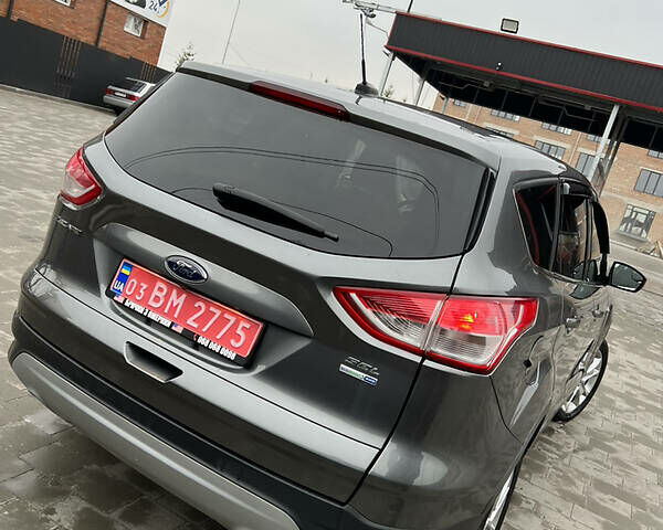 Сірий Форд Ескейп, об'ємом двигуна 2 л та пробігом 181 тис. км за 12500 $, фото 1 на Automoto.ua