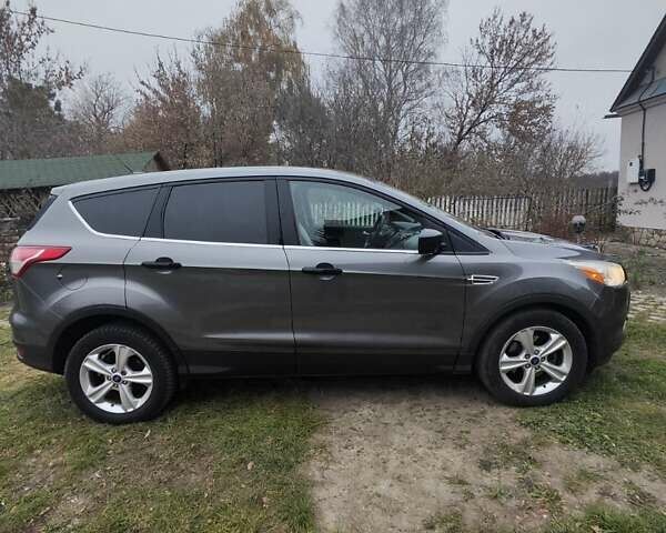 Серый Форд Эскейп, объемом двигателя 1.6 л и пробегом 177 тыс. км за 9000 $, фото 1 на Automoto.ua