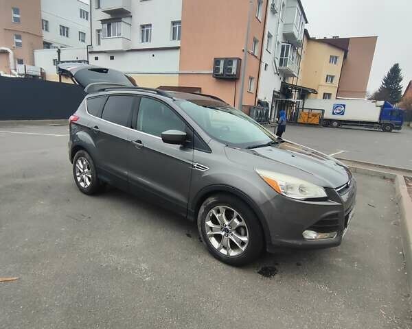 Серый Форд Эскейп, объемом двигателя 1.6 л и пробегом 140 тыс. км за 10200 $, фото 1 на Automoto.ua