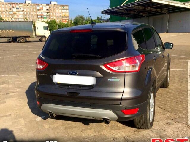 Серый Форд Эскейп, объемом двигателя 1.6 л и пробегом 106 тыс. км за 12500 $, фото 1 на Automoto.ua