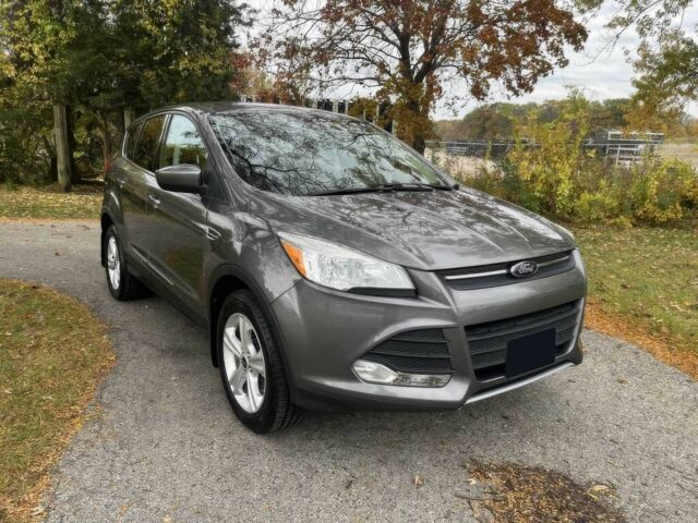 Сірий Форд Ескейп, об'ємом двигуна 2 л та пробігом 88 тис. км за 1300 $, фото 1 на Automoto.ua